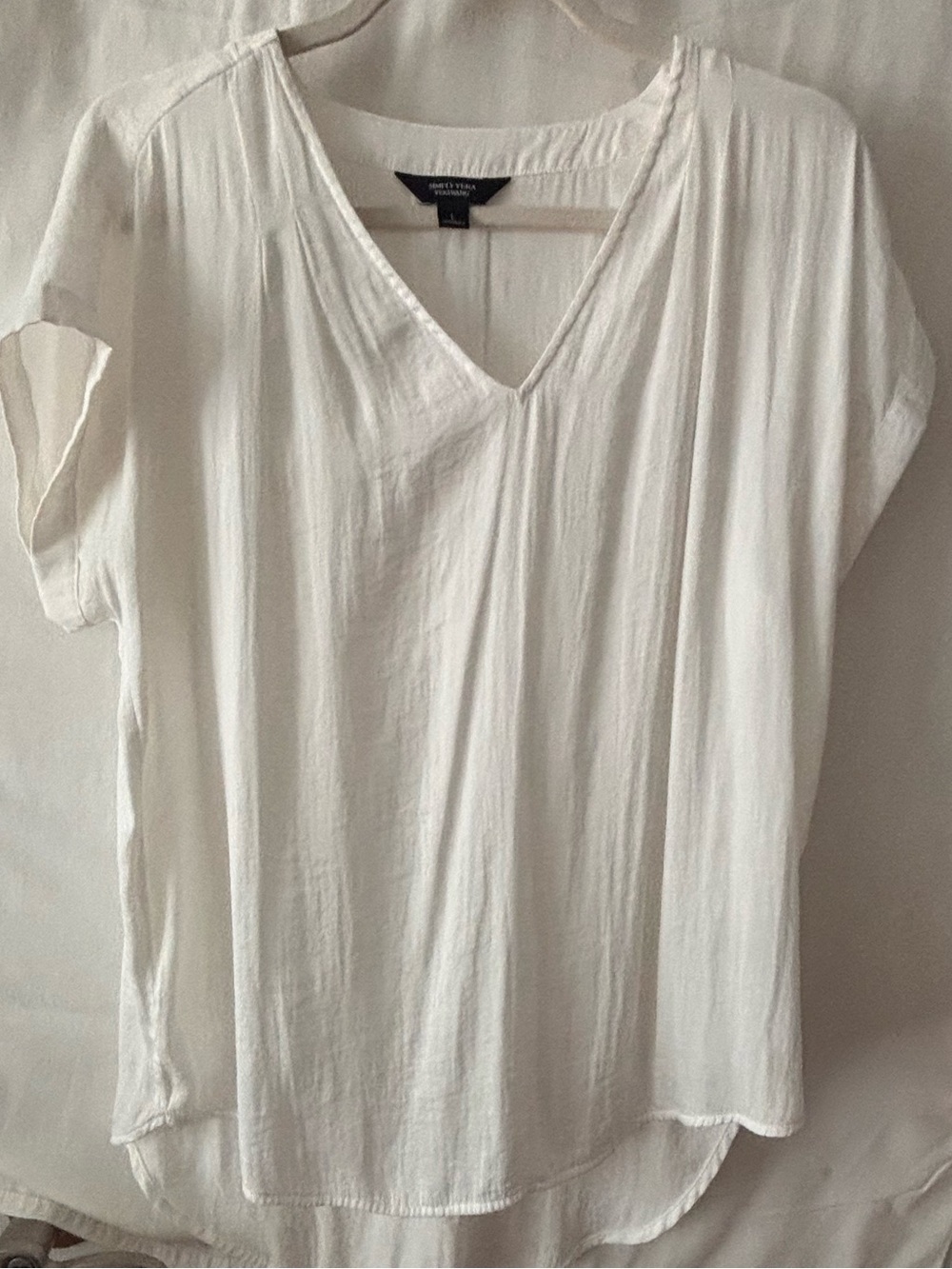 Simply Vera Vera Wang White V-Neck Short Sleeve Blouse